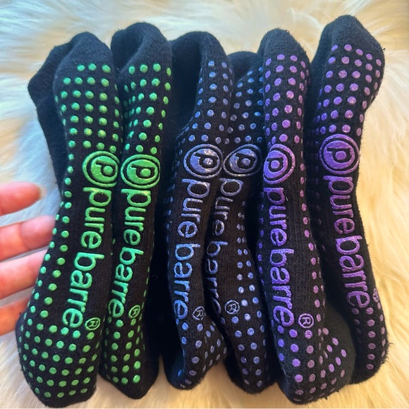 Pure Barre Black Non-Slip Grip Ankle Socks - Picture 1 of 12